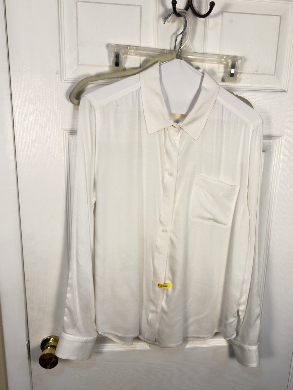 Classic White Long-Sleeve Button-Up Shirt women’s lucky brand size Medium